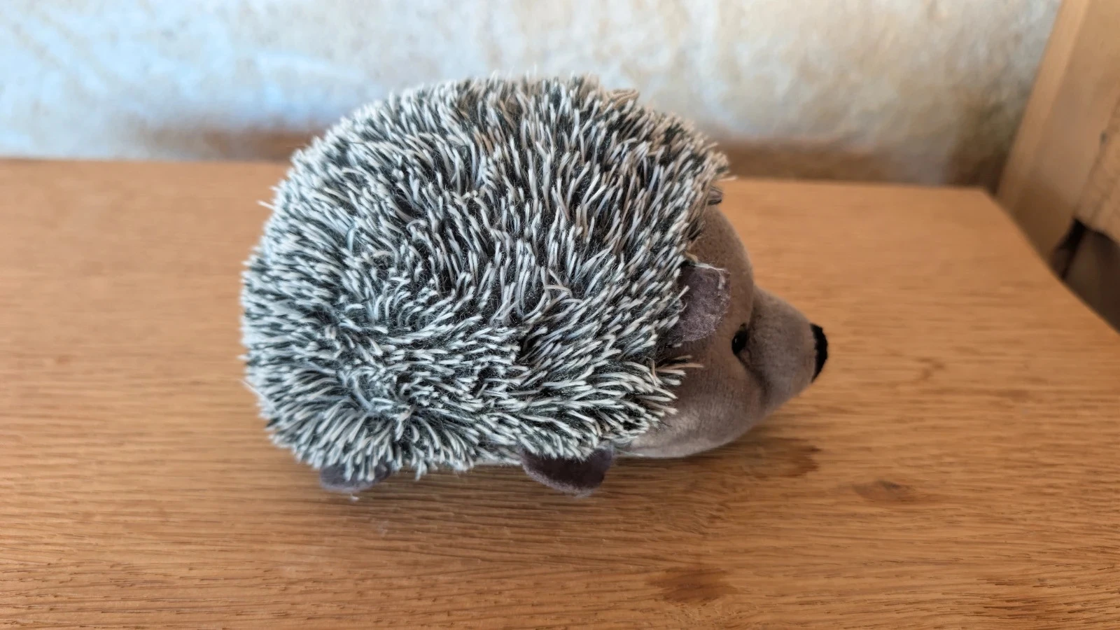 peluche herisson gris marron doux doudou attache 16 cm